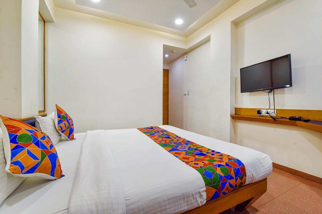 Fabhotel Prime Grand Unity, Changodar Ahmedabad Esterno foto