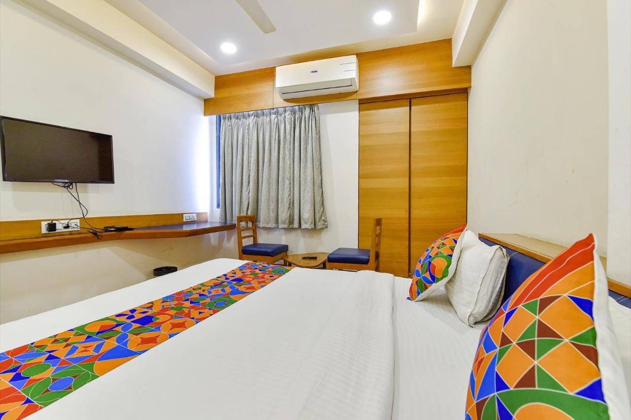 Fabhotel Prime Grand Unity, Changodar Ahmedabad Esterno foto